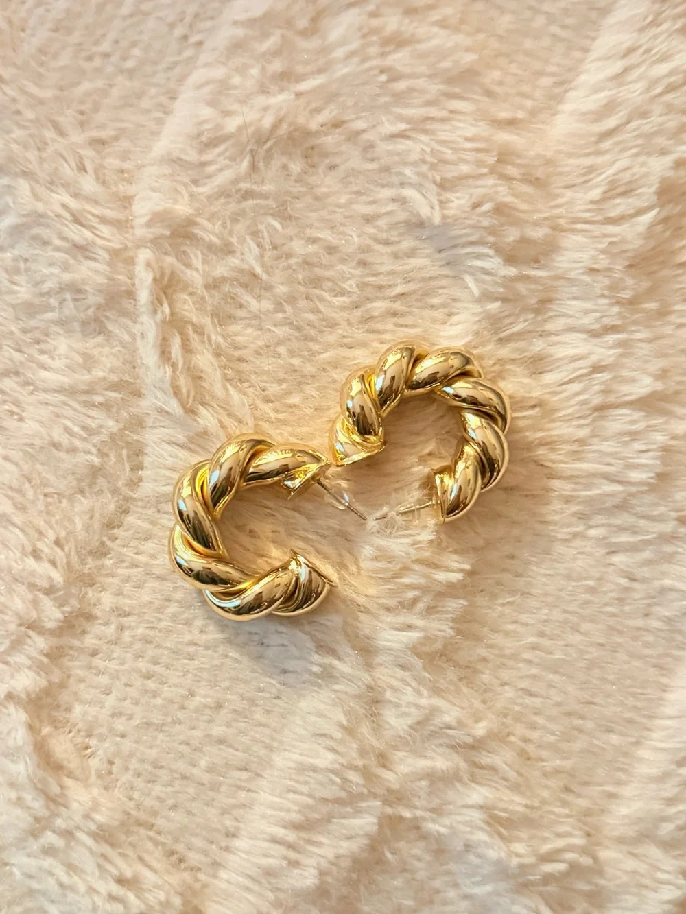 Lily Pulitzer Gold Island Escape Hoop Earrings